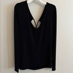 Elegant Black V-Neck Women's Top with Built-In Bra
